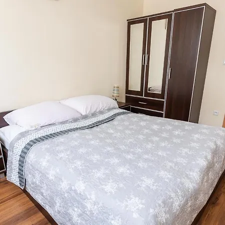 Platan Ul.chelmonskiego 6b Świnoujście (Swinemünde)